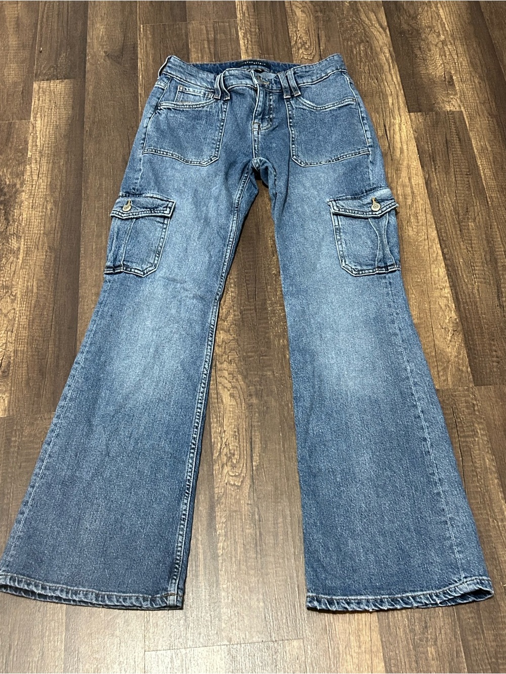 Aeropostale Womens 6R Mid Rise
Flare Cargo Jeans Blue Stretch
Denim